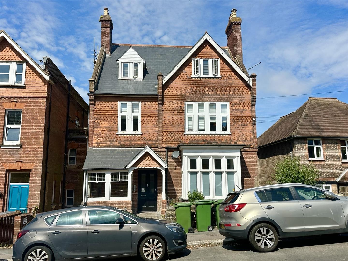 1 bed property in Chapel Park Road, St Leonards-On-Sea